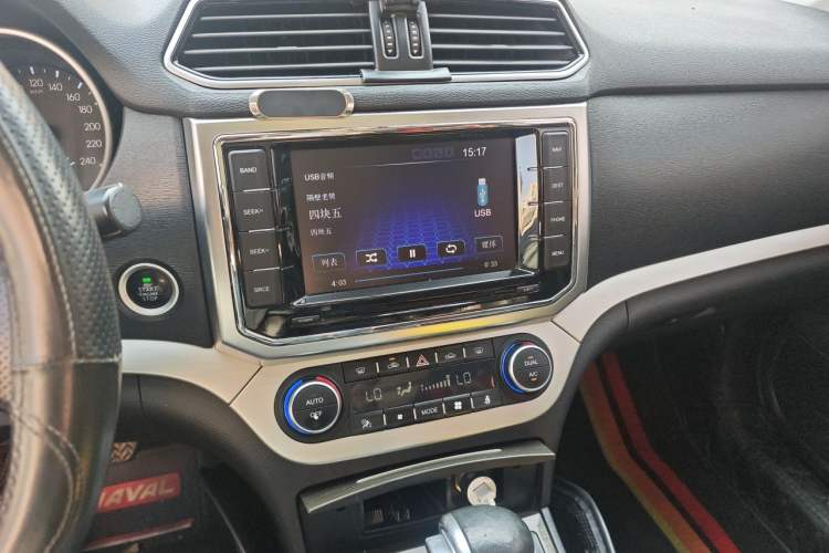Used Haval H6 Coupe 2015 Blue Label 2.0T Automatic Two-Wheel Drive Prestige Model Audio And AC Panel