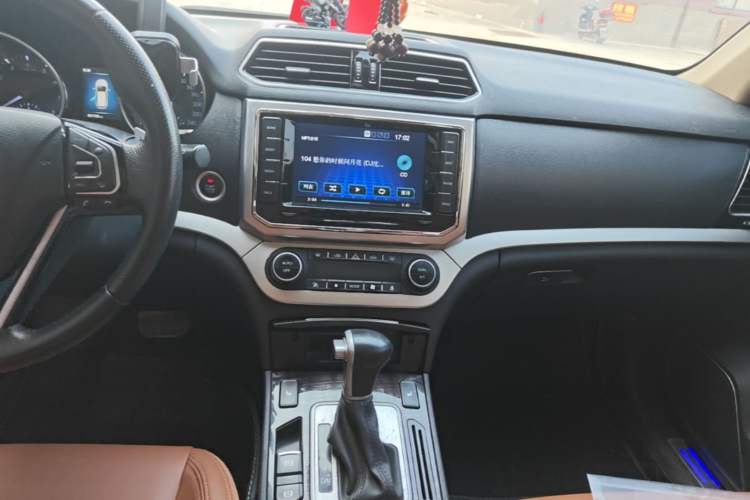 Used Haval H6 Coupe 2015 Blue Label 2.0T Automatic Two-Wheel Drive Elite Model Audio And AC Panel