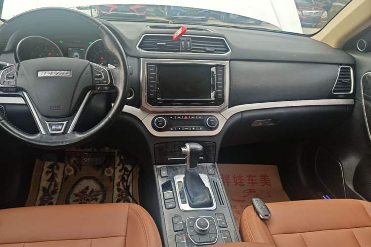 Used Haval H6 Coupe 2015 Blue Label 2.0T Automatic Two-Wheel Drive Prestige Model Audio And AC Panel
