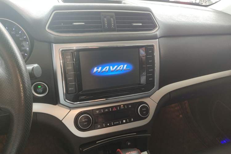 Used Haval H6 Coupe 2015 Blue Label 2.0T Automatic Two-Wheel Drive Elite Model Audio And AC Panel
