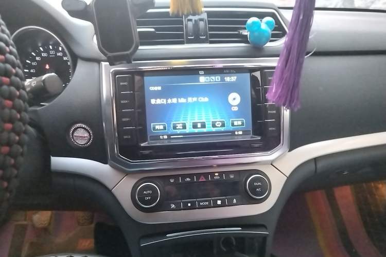 Used Haval H6 Coupe 2015 Blue Label 2.0T Manual Two-Wheel-Drive Elite Model Audio And AC Panel