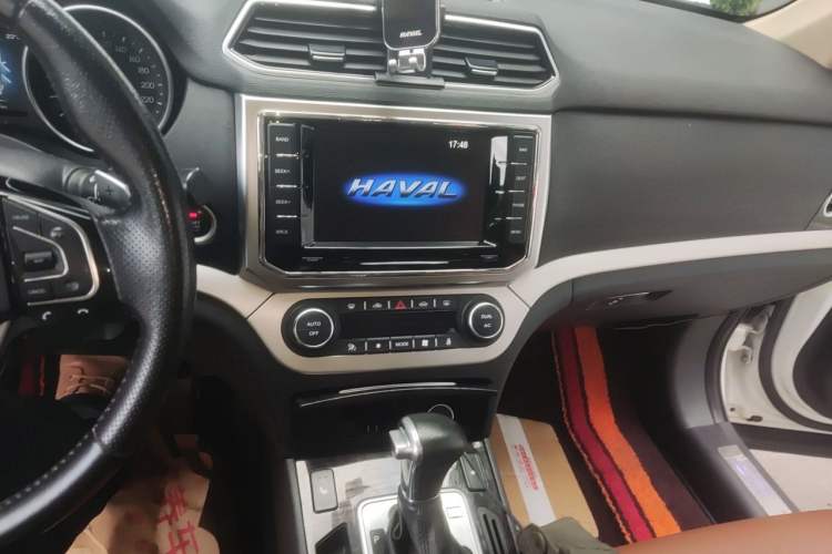 Used Haval H6 Coupe 2015 Blue Label 2.0T Automatic Two-Wheel Drive Prestige Model Audio And AC Panel