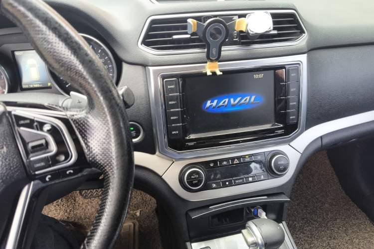 Used Haval H6 Coupe 2015 Blue Label 2.0T Automatic Two-Wheel Drive Elite Model Audio And AC Panel