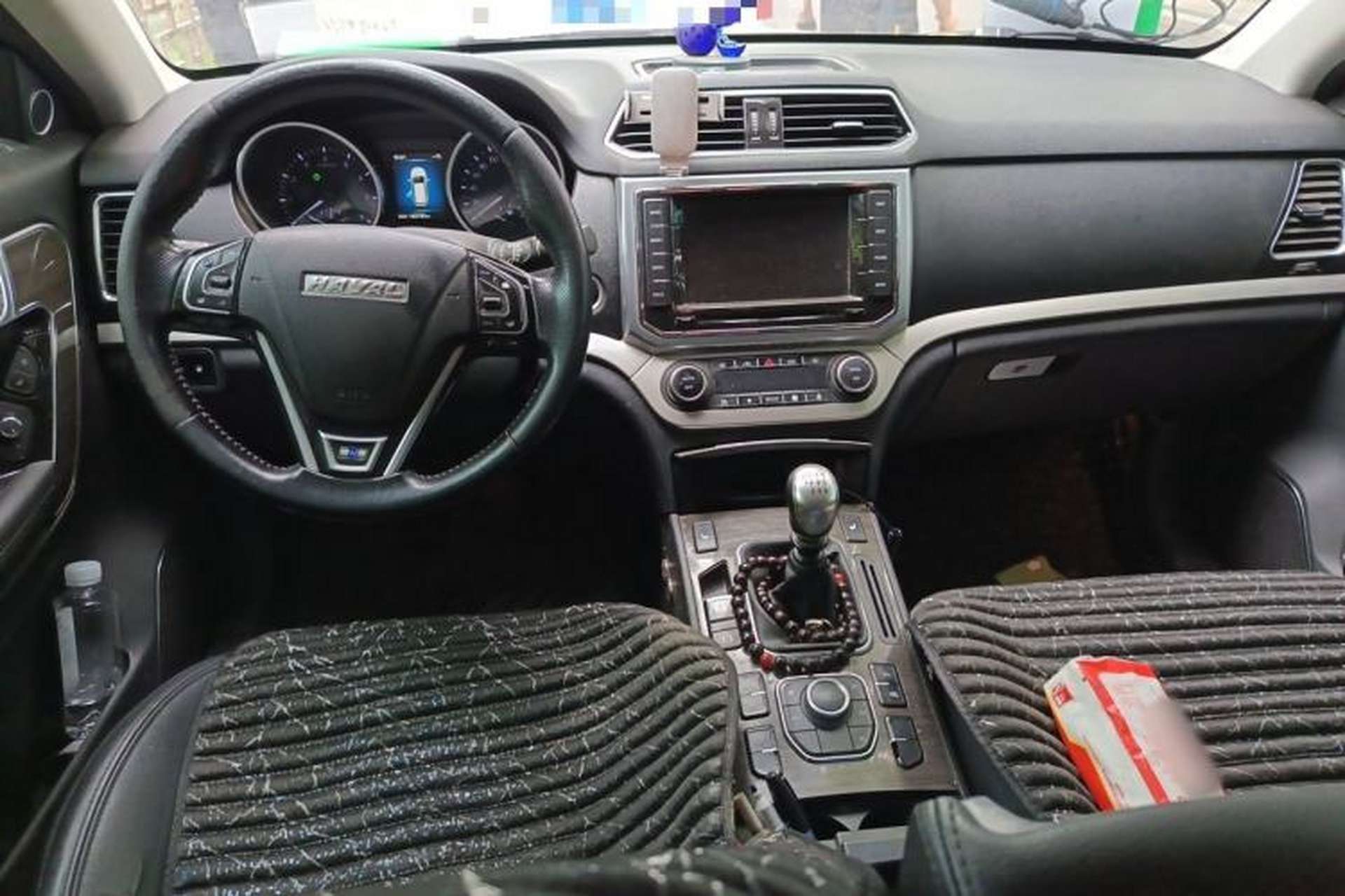 Used Haval H6 Coupe 2015 Blue Label 2.0T Manual Two-Wheel-Drive Elite Model Center Console