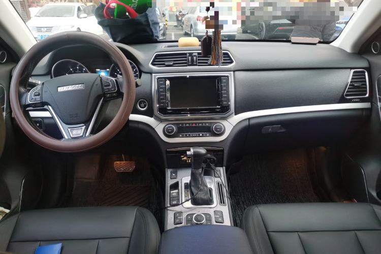 Used Haval H6 Coupe 2015 Blue Label 2.0T Automatic Two-Wheel Drive Elite Model Center Console