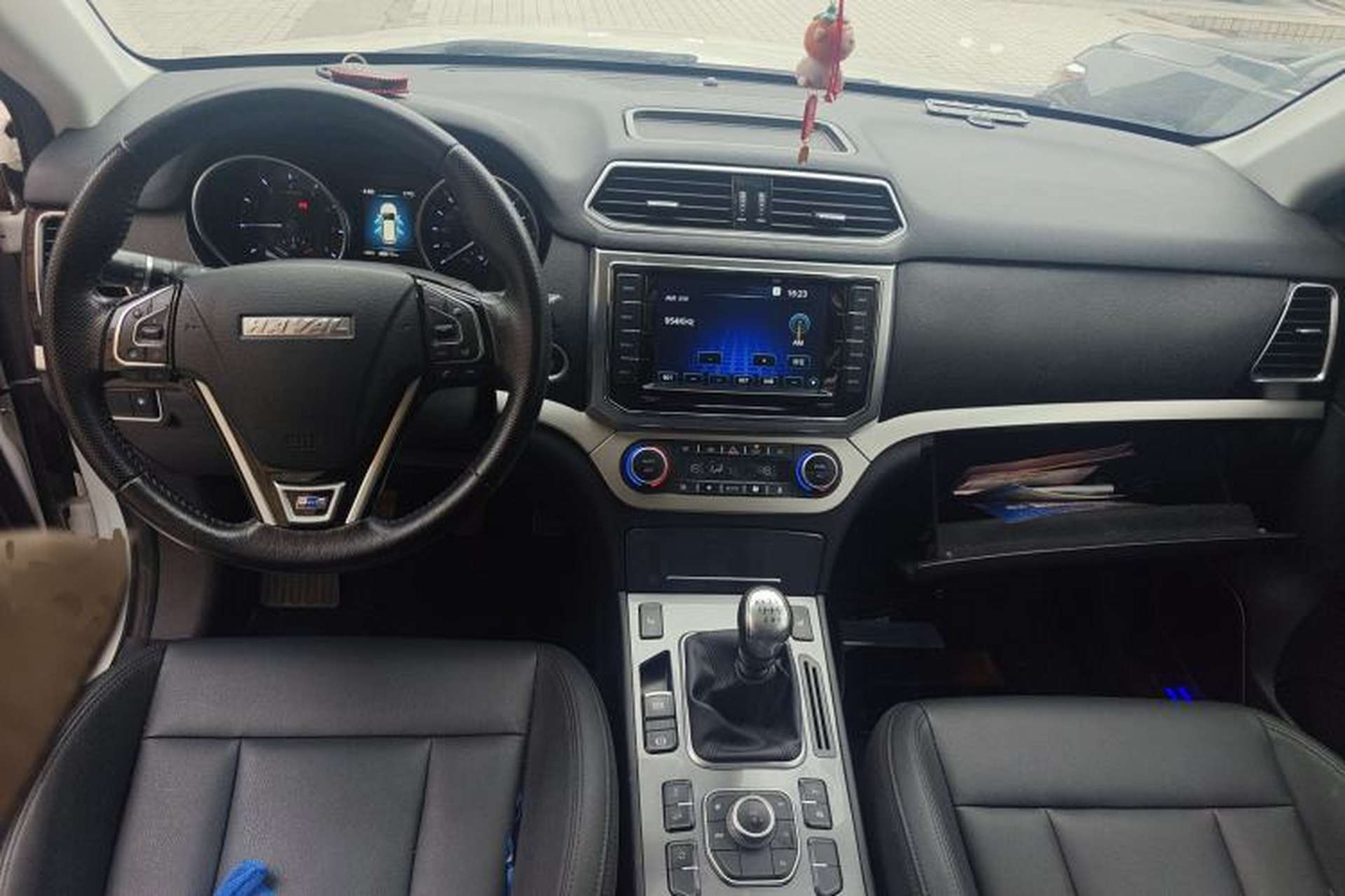 Used Haval H6 Coupe 2015 Blue-Label 2.0T Manual Two-Wheel Drive Prestige Model Center Console