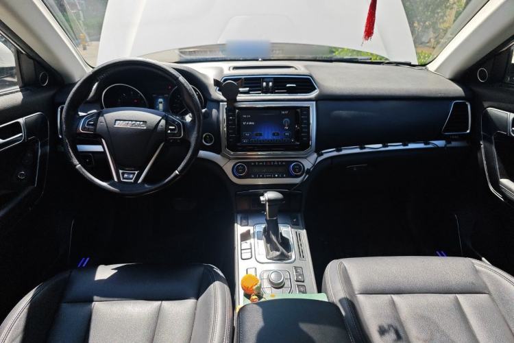 Used Haval H6 Coupe 2015 Blue Label 2.0T Automatic Two-Wheel Drive Prestige Model Center Console