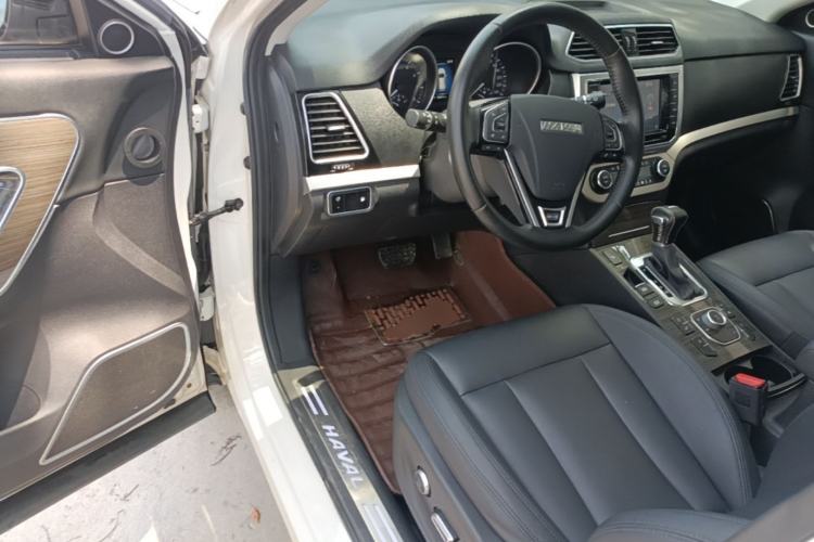 Used Haval H6 Coupe 2015 Blue Label 2.0T Automatic Two-Wheel Drive Prestige Model Driver Seat