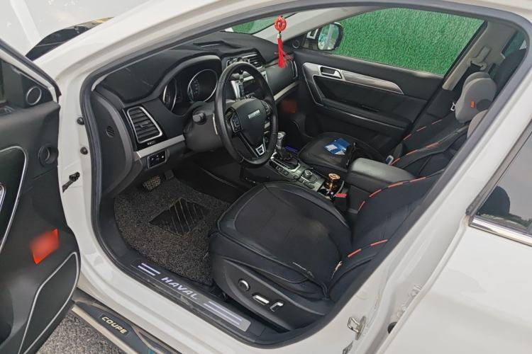 Used Haval H6 Coupe 2015 Blue Label 2.0T Automatic Two-Wheel Drive Elite Model Driver Seat