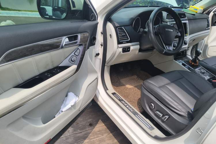 Used Haval H6 Coupe 2015 Blue Label 2.0T Manual Two-Wheel-Drive Elite Model Driver Seat