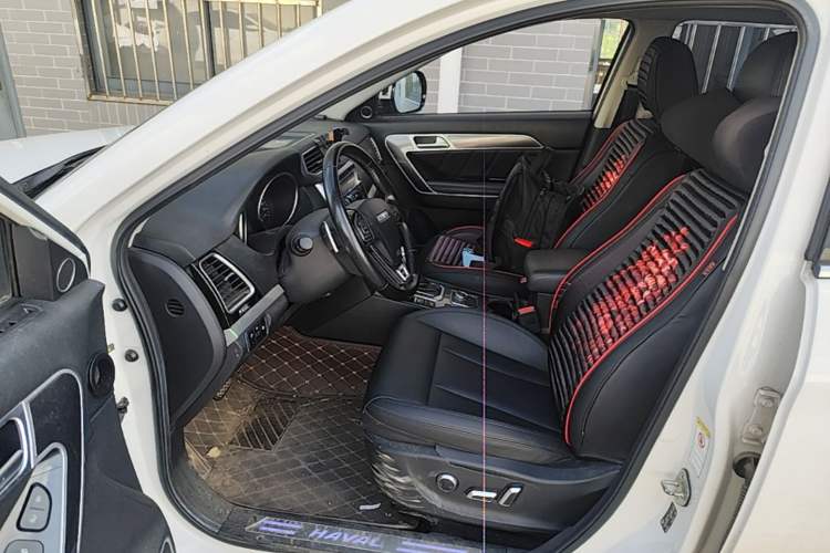Used Haval H6 Coupe 2015 Blue Label 2.0T Automatic Two-Wheel Drive Elite Model Driver Seat