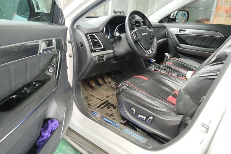 Used Haval H6 Coupe 2015 Blue Label 2.0T Manual 4x4 Elite Model Driver Seat