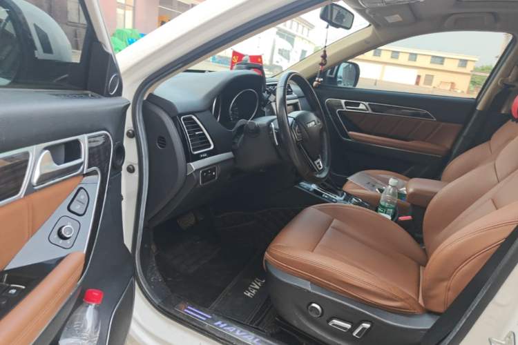 Used Haval H6 Coupe 2015 Blue Label 2.0T Automatic Two-Wheel Drive Elite Model Driver Seat