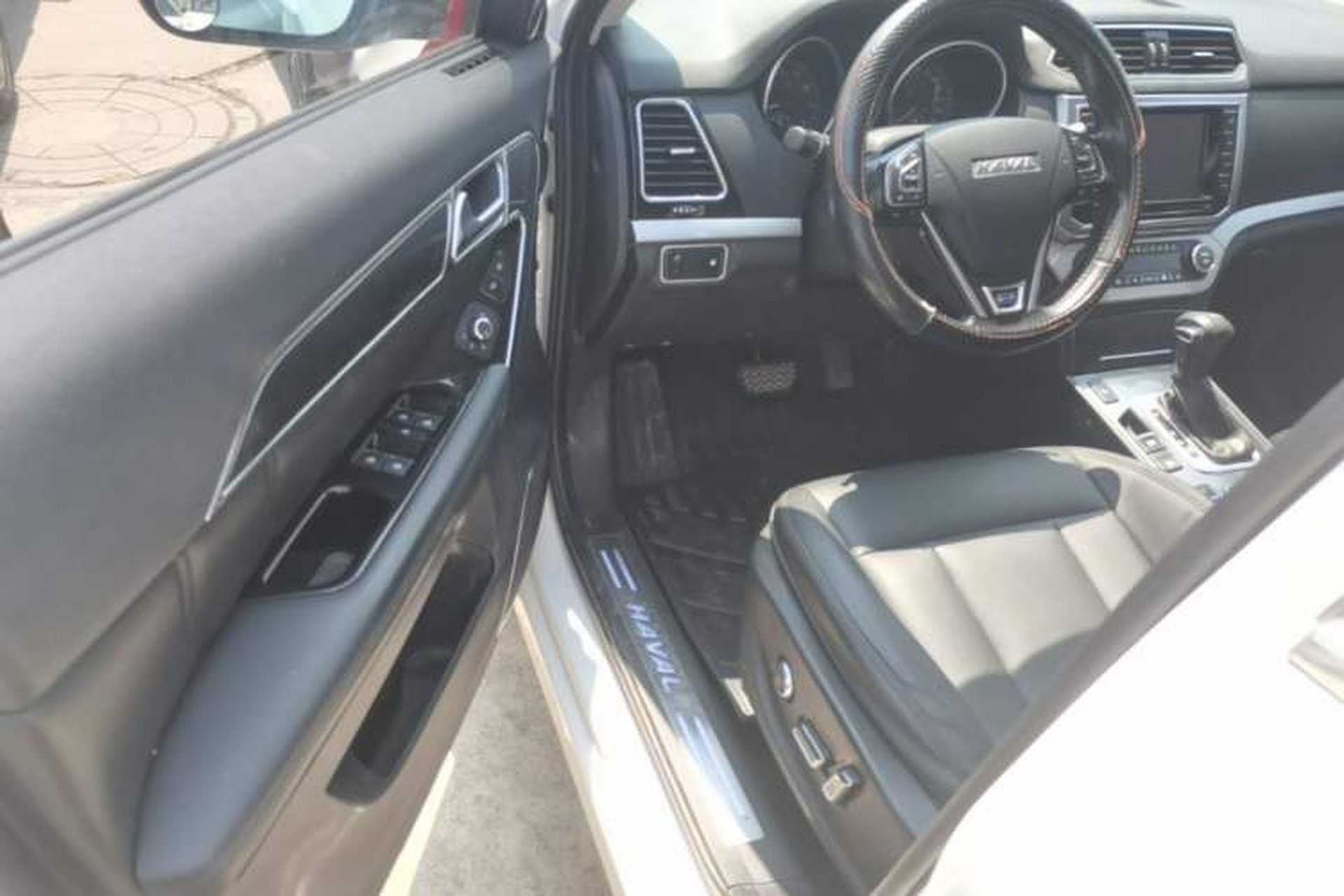 Used Haval H6 Coupe 2015 Blue Label 2.0T Automatic Two-Wheel Drive Prestige Model Driver Seat