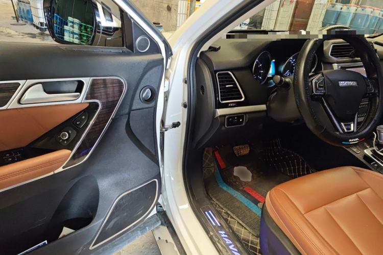 Used Haval H6 Coupe 2015 Blue Label 2.0T Automatic Two-Wheel Drive Elite Model Driver Seat