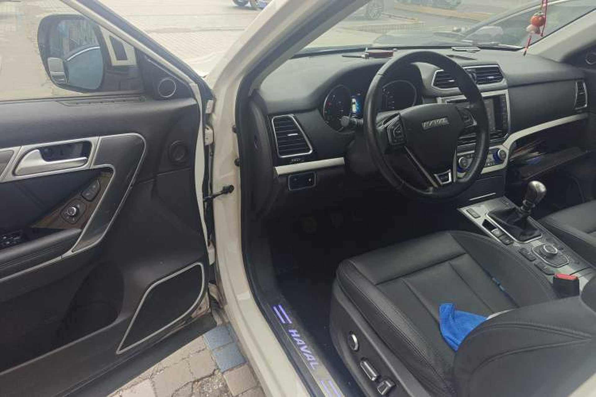 Used Haval H6 Coupe 2015 Blue-Label 2.0T Manual Two-Wheel Drive Prestige Model Driver Seat