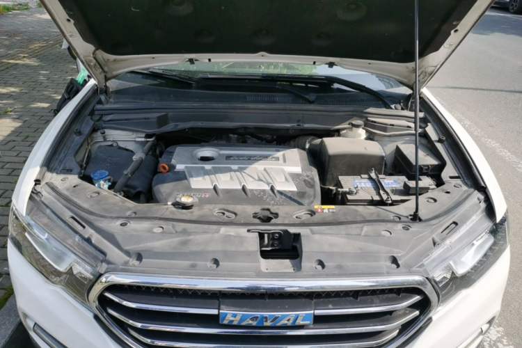 Used Haval H6 Coupe 2015 Blue Label 2.0T Manual Two-Wheel-Drive Elite Model Engine Bay