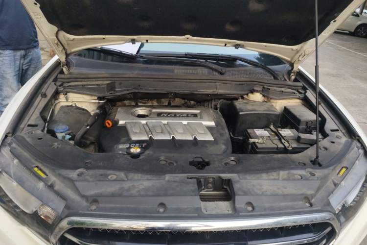 Used Haval H6 Coupe 2015 Blue Label 2.0T Automatic Two-Wheel Drive Prestige Model Engine Bay