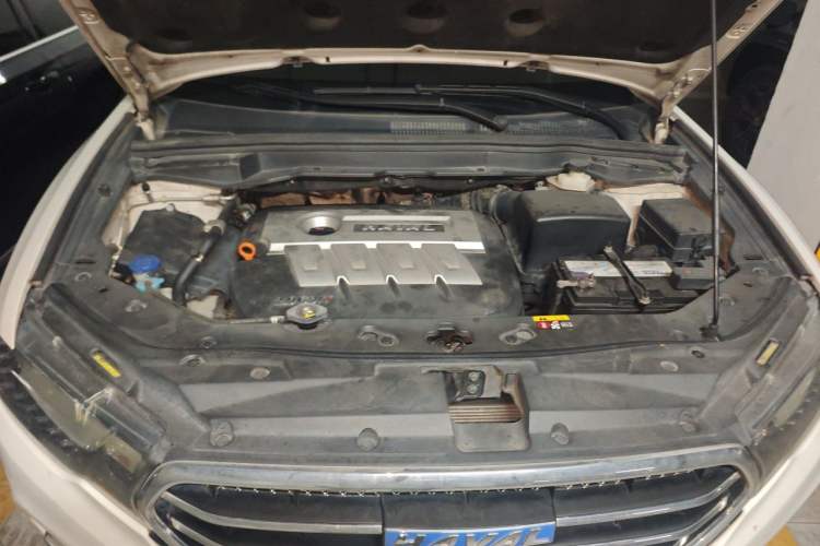 Used Haval H6 Coupe 2015 Blue Label 2.0T Automatic Two-Wheel Drive Prestige Model Engine Bay