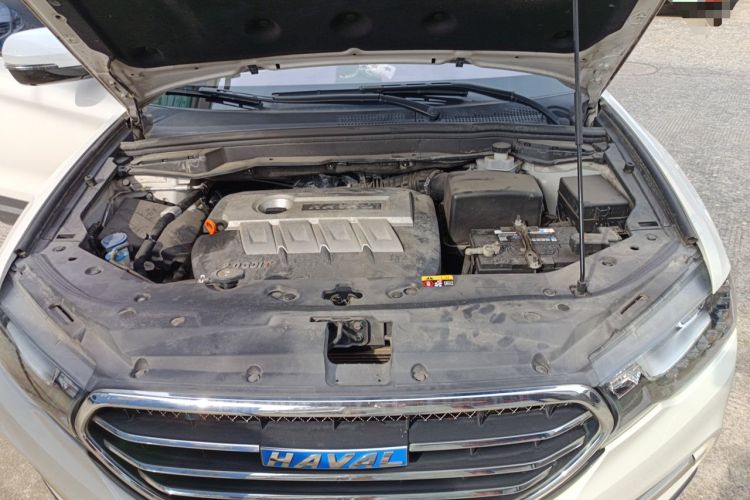 Used Haval H6 Coupe 2015 Blue Label 2.0T Manual Two-Wheel-Drive Elite Model Engine Bay