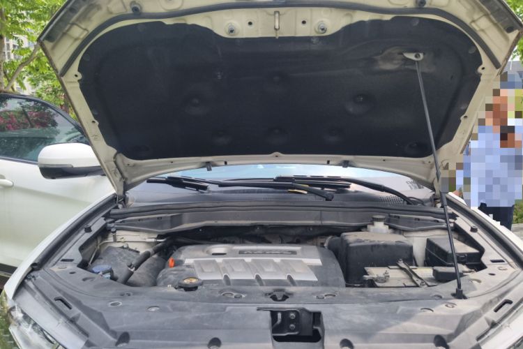Used Haval H6 Coupe 2015 Blue Label 2.0T Manual Two-Wheel-Drive Elite Model Engine Bay