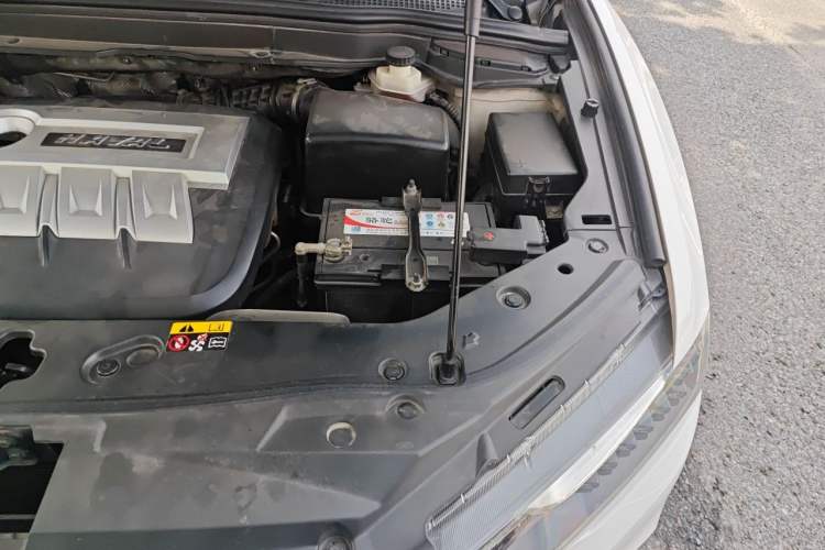 Used Haval H6 Coupe 2015 Blue Label 2.0T Automatic Two-Wheel Drive Elite Model Engine Bay Left