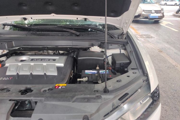 Used Haval H6 Coupe 2015 Blue Label 2.0T Automatic Two-Wheel Drive Elite Model Engine Bay Left