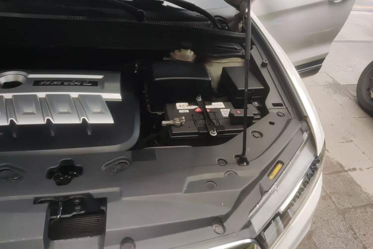 Used Haval H6 Coupe 2015 Blue Label 2.0T Automatic Two-Wheel Drive Prestige Model Engine Bay Left