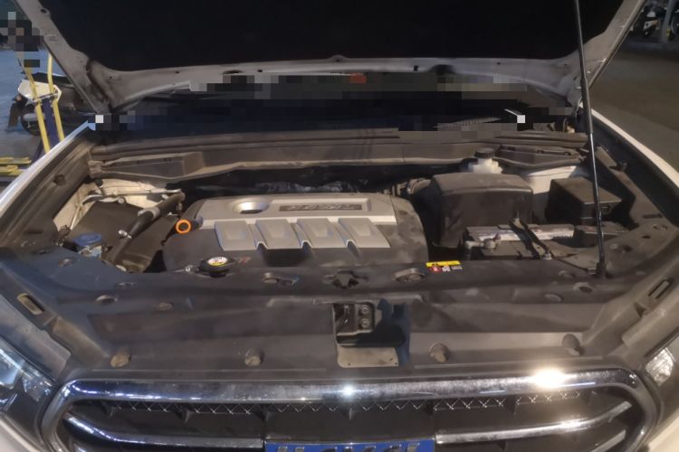 Used Haval H6 Coupe 2015 Blue Label 2.0T Automatic Two-Wheel Drive Elite Model Engine Bay
