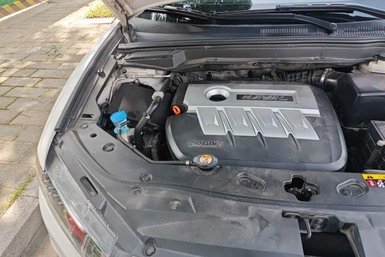 Used Haval H6 Coupe 2015 Blue Label 2.0T Automatic Two-Wheel Drive Elite Model Engine Bay Right