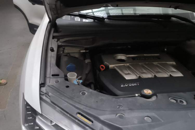 Used Haval H6 Coupe 2015 Blue Label 2.0T Automatic Two-Wheel Drive Prestige Model Engine Bay Right