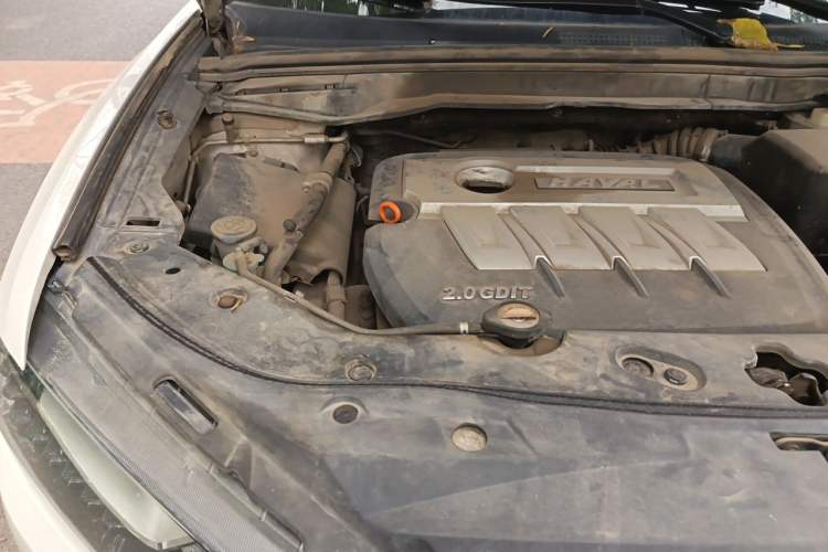Used Haval H6 Coupe 2015 Blue Label 2.0T Manual Two-Wheel-Drive Elite Model Engine Bay Right