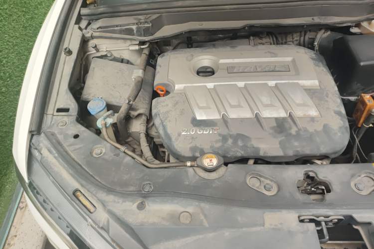 Used Haval H6 Coupe 2015 Blue Label 2.0T Automatic Two-Wheel Drive Prestige Model Engine Bay Right