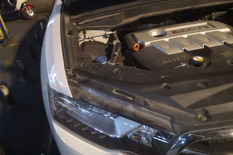 Used Haval H6 Coupe 2015 Blue Label 2.0T Automatic Two-Wheel Drive Elite Model Engine Bay Right