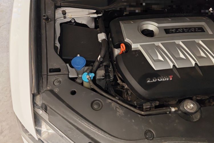 Used Haval H6 Coupe 2015 Blue Label 2.0T Automatic Two-Wheel Drive Elite Model Engine Bay Right