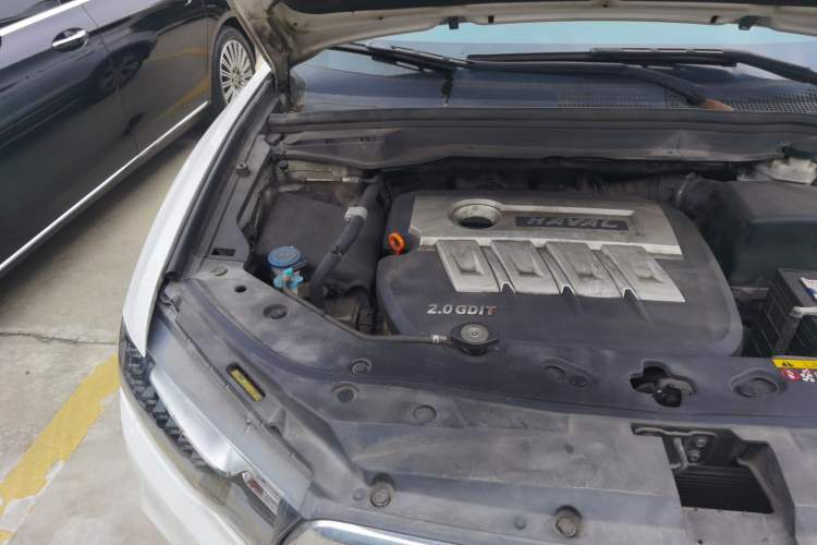 Used Haval H6 Coupe 2015 Blue Label 2.0T Automatic Two-Wheel Drive Prestige Model Engine Bay Right