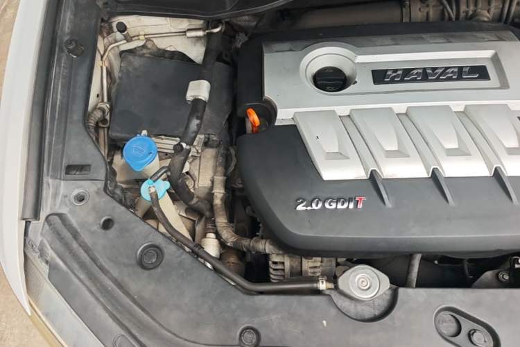 Used Haval H6 Coupe 2015 Blue Label 2.0T Automatic Two-Wheel Drive Elite Model Engine Bay Right