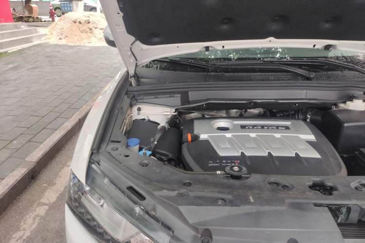 Used Haval H6 Coupe 2015 Blue Label 2.0T Automatic Two-Wheel Drive Elite Model Engine Bay Right