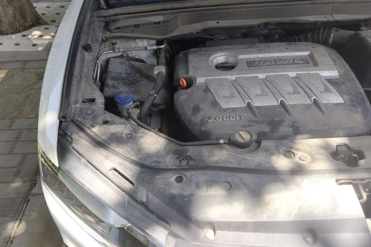 Used Haval H6 Coupe 2015 Blue Label 2.0T Automatic Two-Wheel Drive Elite Model Engine Bay Right