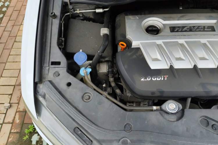 Used Haval H6 Coupe 2015 Blue Label 2.0T Automatic Two-Wheel Drive Elite Model Engine Bay Right