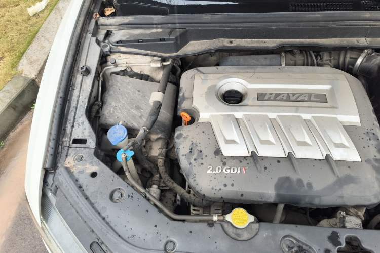 Used Haval H6 Coupe 2015 Blue Label 2.0T Automatic Two-Wheel Drive Elite Model Engine Bay Right