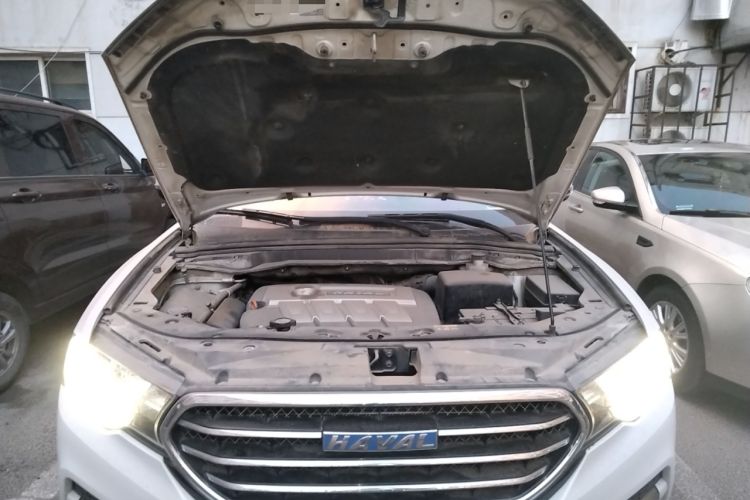 Used Haval H6 Coupe 2015 Blue Label 2.0T Manual Two-Wheel-Drive Elite Model Engine Bay