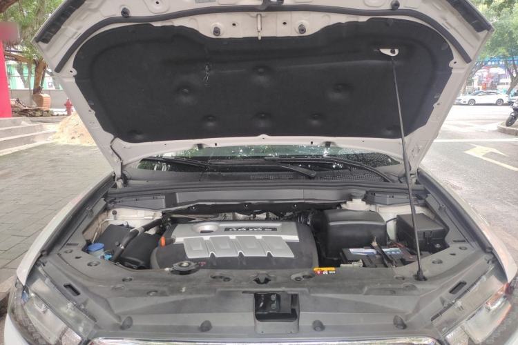 Used Haval H6 Coupe 2015 Blue Label 2.0T Automatic Two-Wheel Drive Elite Model Engine Bay