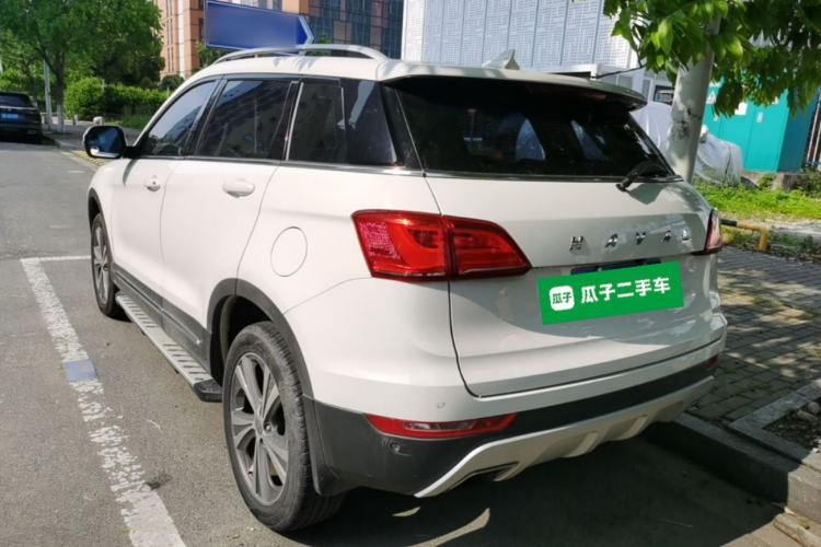 Used Haval H6 Coupe 2015 Blue Label 2.0T Manual Two-Wheel-Drive Elite Model Exterior 2