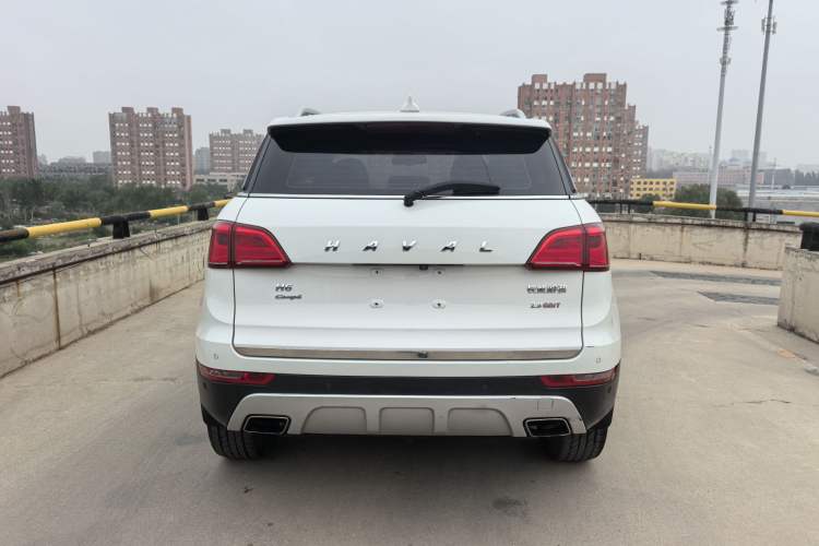 Used Haval H6 Coupe 2015 Blue Label 2.0T Automatic Two-Wheel Drive Prestige Model Exterior 4