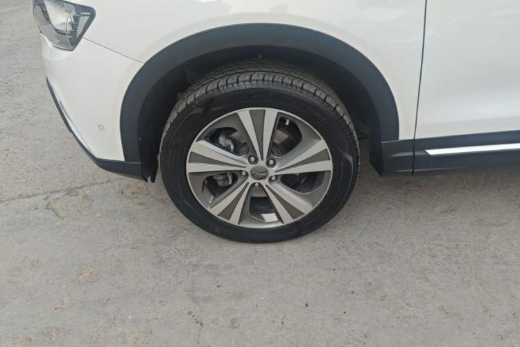 Used Haval H6 Coupe 2015 Blue Label 2.0T Automatic Two-Wheel Drive Prestige Model Exterior 4