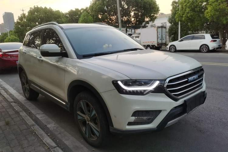 Used Haval H6 Coupe 2015 Blue Label 2.0T Manual Two-Wheel-Drive Elite Model Front Right 45 Deg