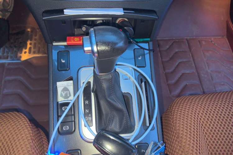 Used Haval H6 Coupe 2015 Blue Label 2.0T Automatic Two-Wheel Drive Prestige Model Gear Lever