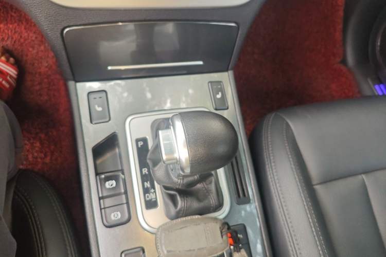 Used Haval H6 Coupe 2015 Blue Label 2.0T Automatic Two-Wheel Drive Prestige Model Gear Lever
