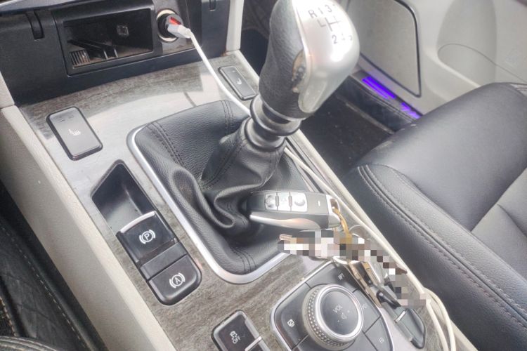 Used Haval H6 Coupe 2015 Blue-Label 2.0T Manual Two-Wheel Drive Prestige Model Gear Lever